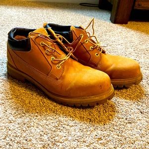 Men’s Timberland Low Cut Boots Size 11